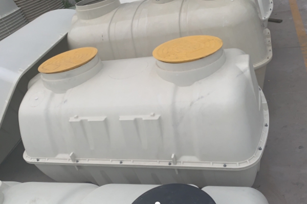 在購(gòu)買SMC模壓玻璃鋼化糞池時(shí)怎么確保質(zhì)量不會(huì)有問(wèn)題 在購(gòu)買SMC模壓玻璃鋼化糞池時(shí)怎么確保質(zhì)量不會(huì)有問(wèn)題